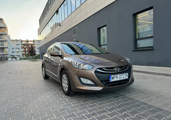 samochody osobowe Hyundai I30 cena 38900 przebieg: 110500, rok produkcji 2012 z Warszawa